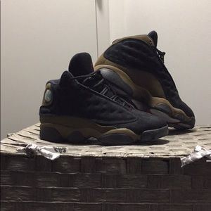 Jordan Army Green/Black Suede Size 6 Kids